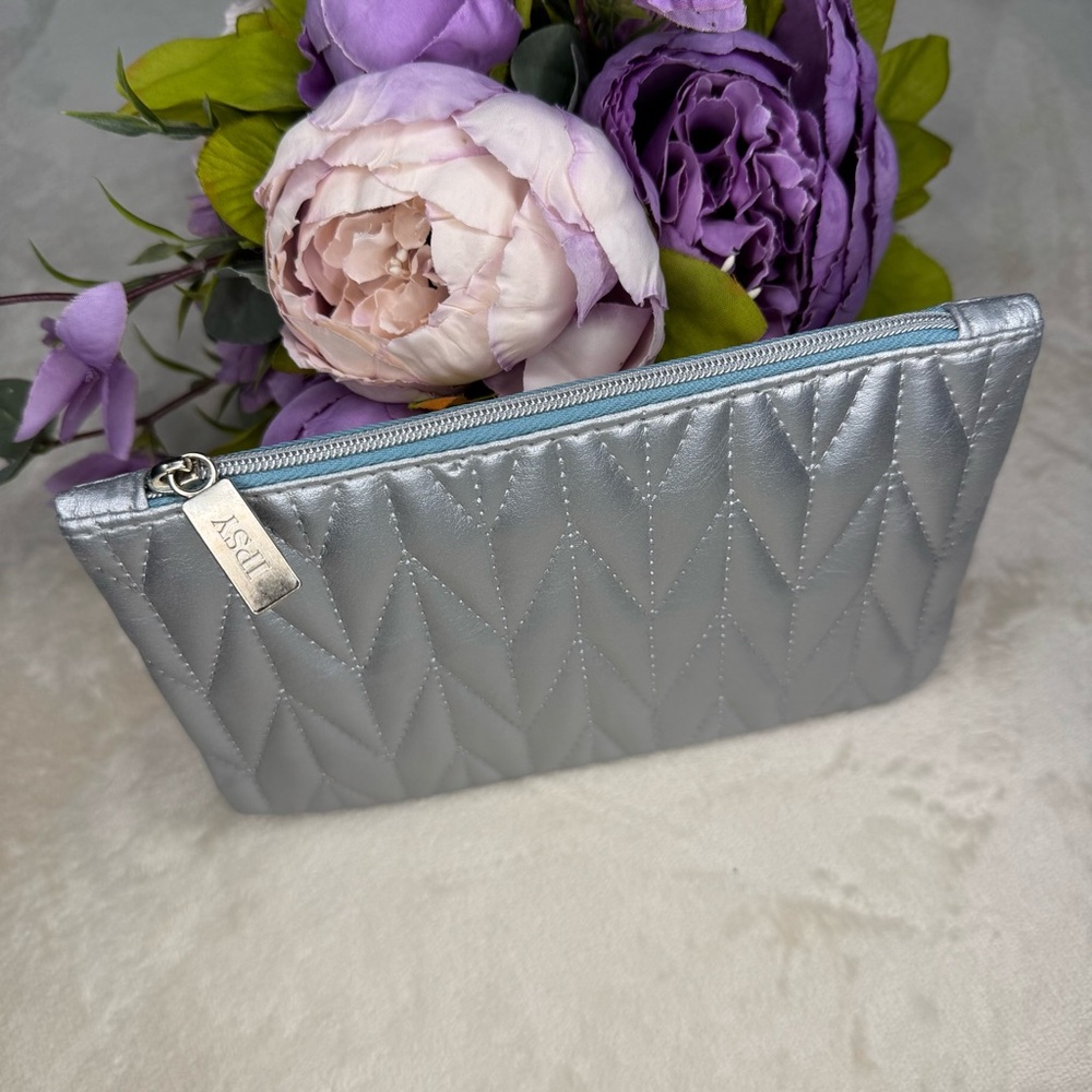 3 for $16 - NEW Ipsy Silver Quilted Cosmetic Bag - Picture 8 of 11